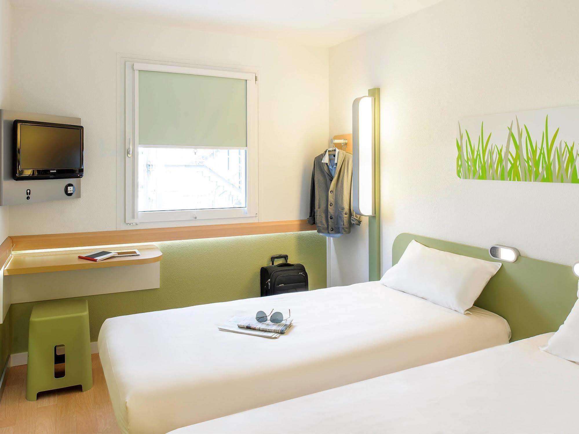 ibis budget Argenteuil Bords de Seine Buitenkant foto