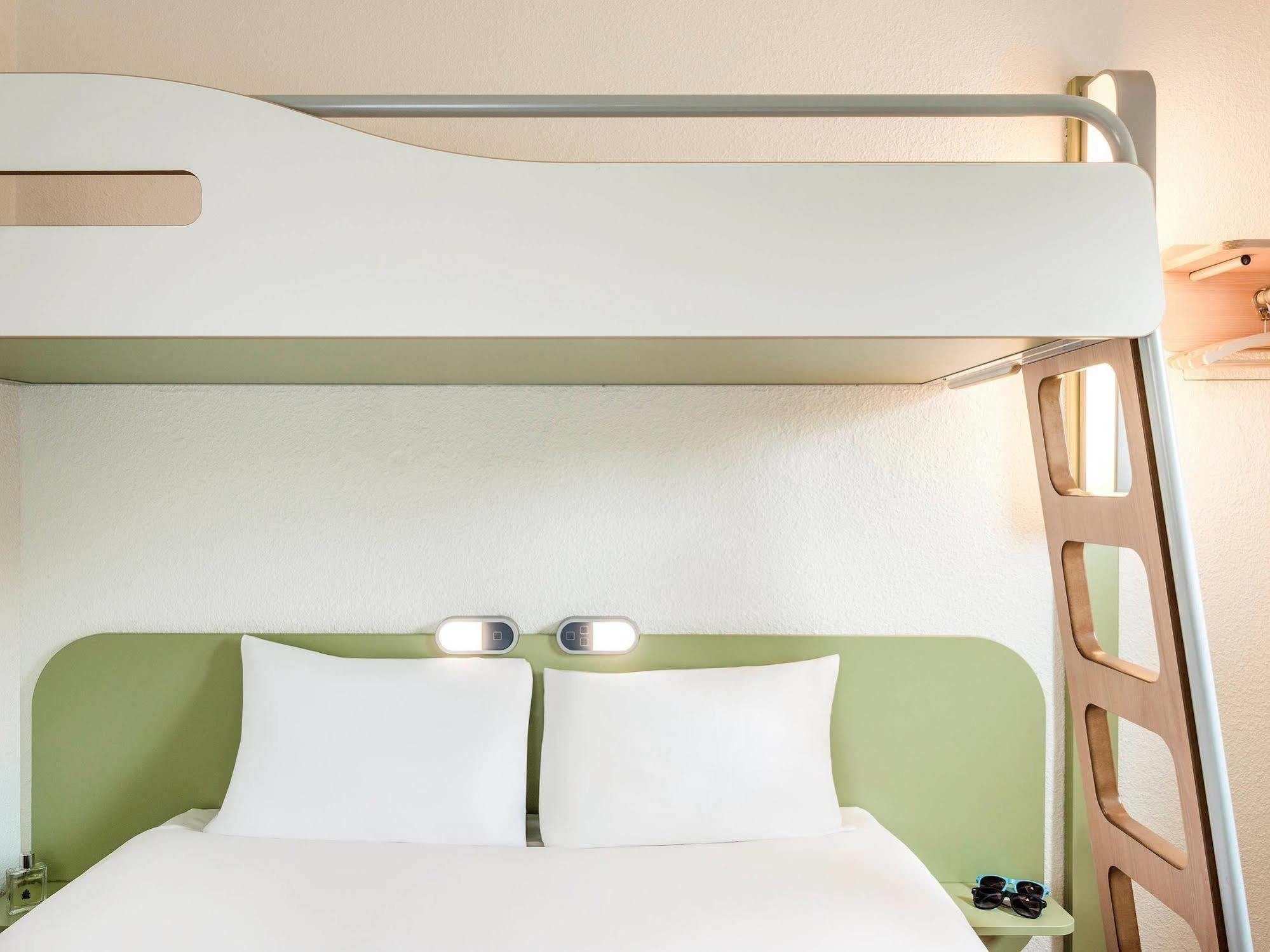 ibis budget Argenteuil Bords de Seine Buitenkant foto
